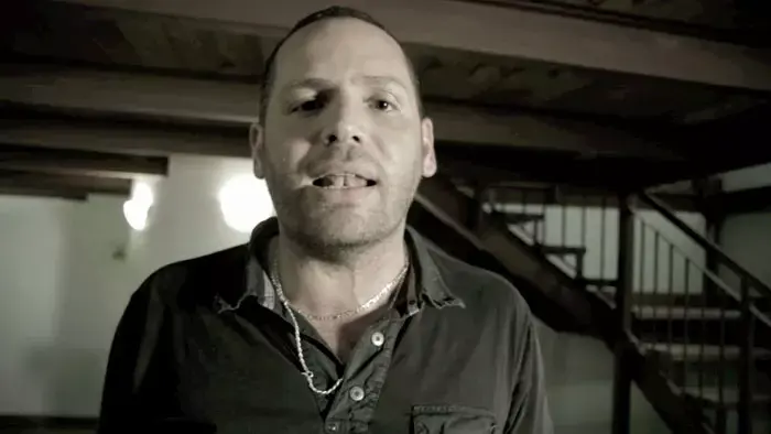 מרסדס בנד יוצאים לסיבוב עם קליפ חדש - "זהות"