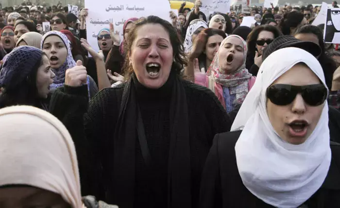 שופט במצרים: להפסיק בדיקות הבתולין לעצורות