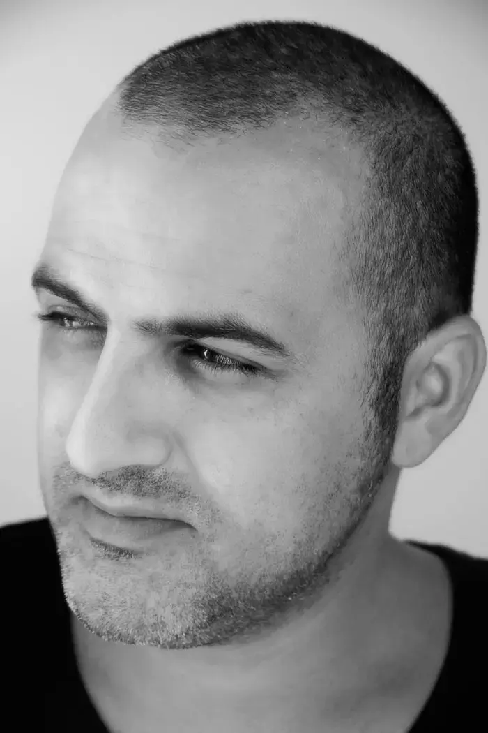 קובי אפללו חושף שני שירים מאלבומו החדש - האזינו