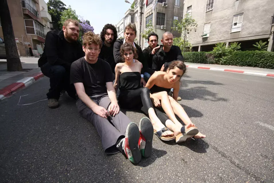 פאניק אנסמבל חוזרים - האזינו לסינגל החדש