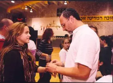 מי יהיה החבר של אגם?