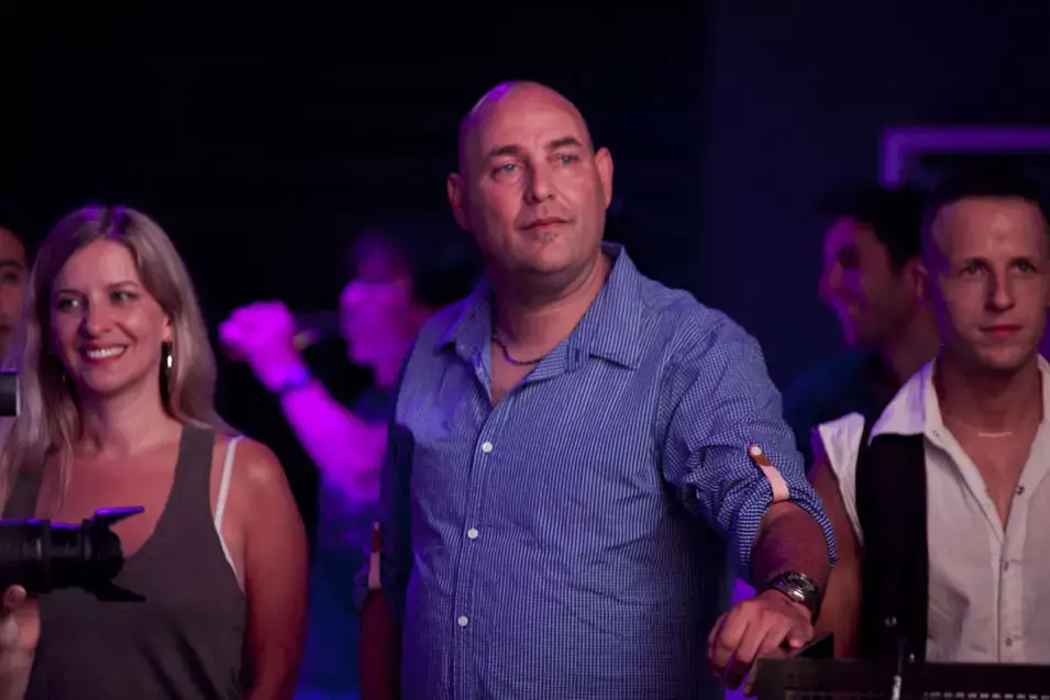 צביקה הדר שוחרר לביתו