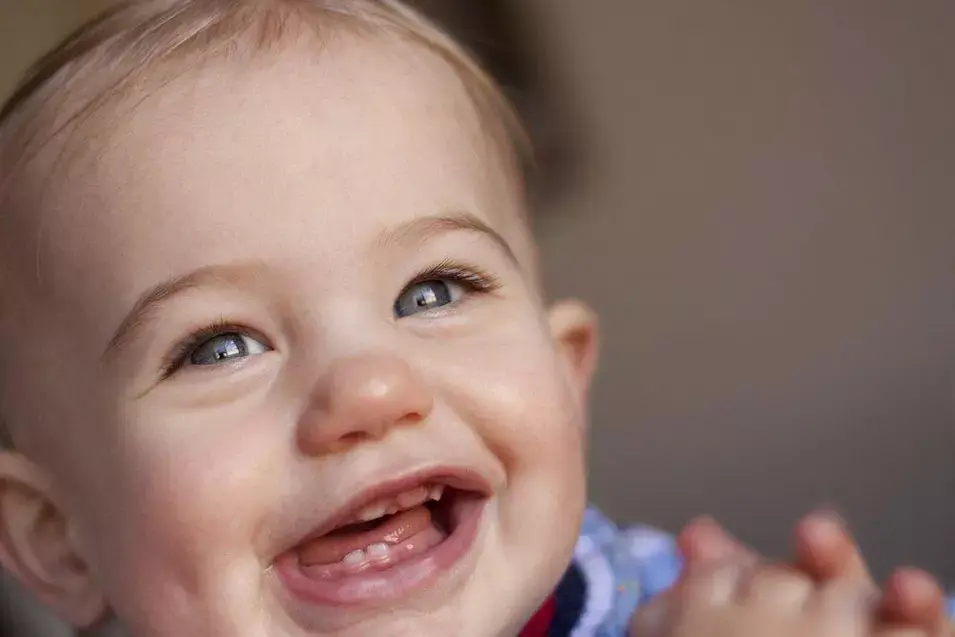 הרגלי התזונה שעלולים להרוס את השיניים של הילדים שלכם