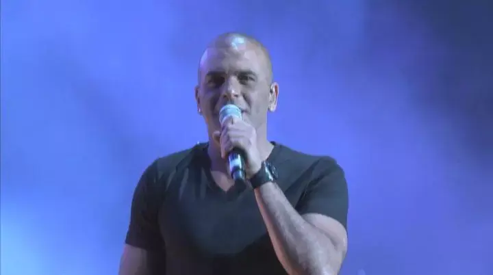 אייל גולן הפסיק הופעה באילת בגלל ירי רקטות