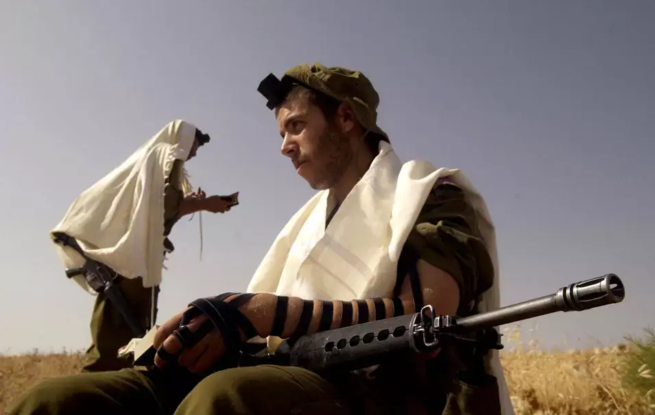 האם יוארך שירותם הצבאי של תלמידי הישיבות לשנתיים?