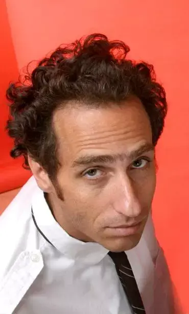 עמי סמולרצ&rsquo;יק מוציא ספר
