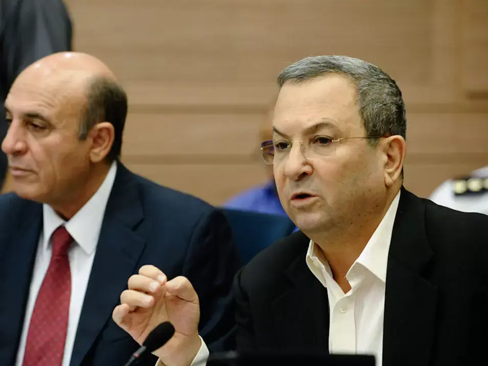 מסתמן: חקירה נגד מקורבי ברק בחשד להדלפת מסמכים סודיים