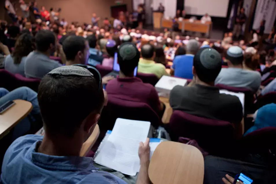 "תוך חמש שנים: פחות 50 אלף סטודנטים חילונים"