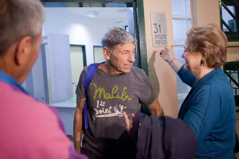 בעקבות הפרסום בוואלה! תרבות: בוטלה הופעתו של חנן גולדבלט בנס ציונה