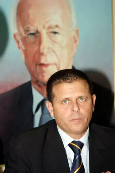מפלגת העבודה מקפיאה פעילות השטח בעקבות מות הפעיל