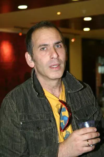 שי אביבי עושה סדרה על חייו