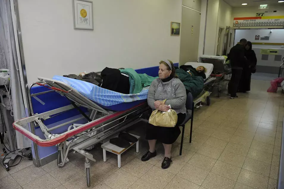 בורחים מהמערכת הציבורית: עלייה בחולים שמעדיפים "להתאשפז בבית"