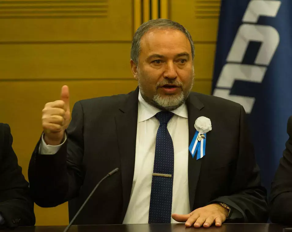 הפאדיחה של אביגדור ליברמן בפייסבוק