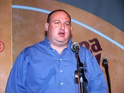 פוקס במו&rdquo;מ לרכישת 50% מרשת ללין תמורת 3 מ&rsquo; דולר