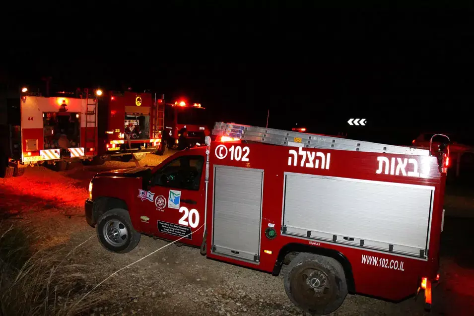 צעיר נפגע קשה ושניים קל בעקבות שריפה ברמת גן