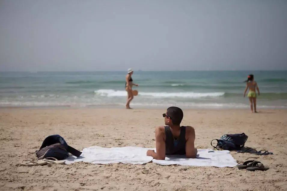 מזג האוויר: עלייה בטמפרטורות, חם מהרגיל בעונה