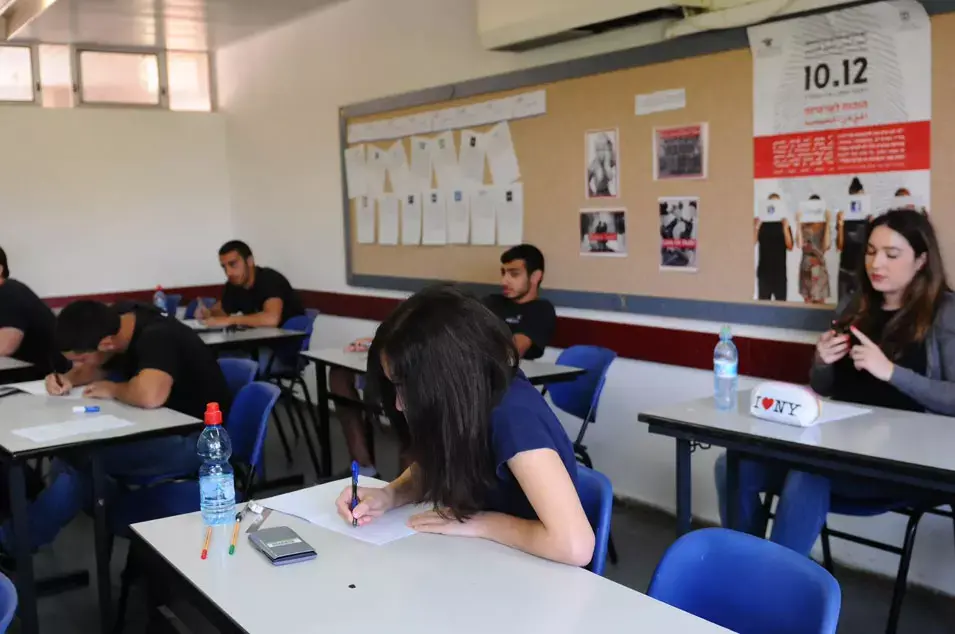 מחברת ספר האזרחות ששוכתב: "מרחמת על המורים והאזרחים בישראל"