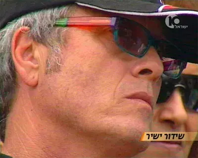 סיפור שמתחיל בלוויה של מפורסם