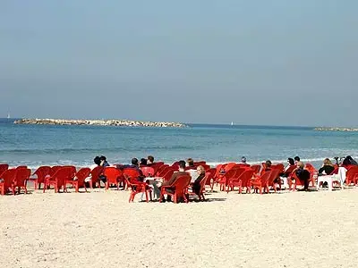 עונת הרחצה נפתחת היום בלי מצילים