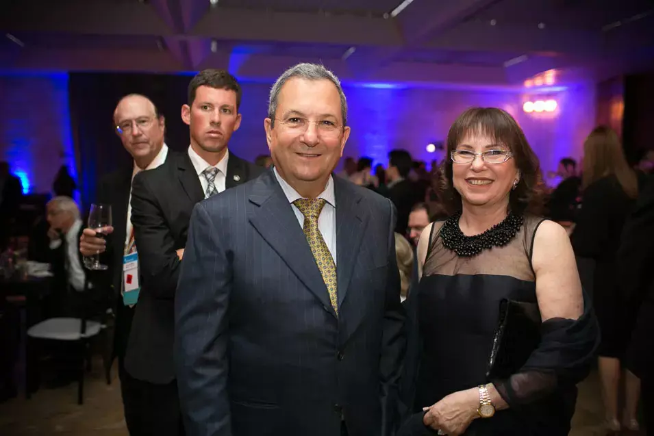 אהוד ברק נפגש עם נשיא קזחסטן בארמונו