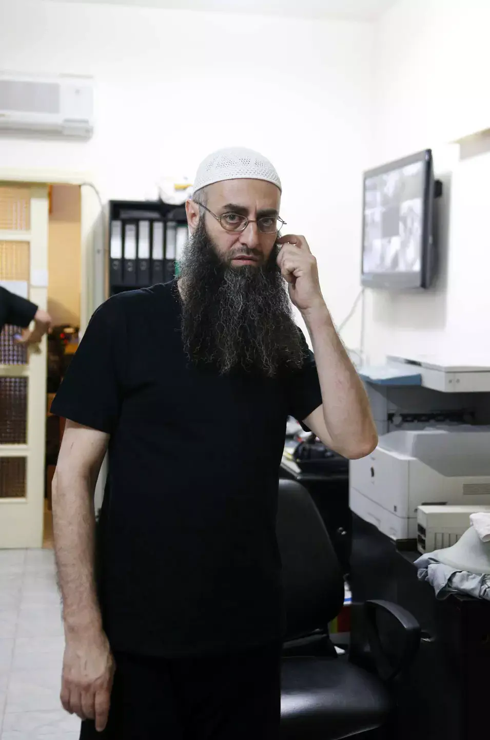 לבנון: מטיף קיצוני המתנגד לחיזבאללה ומבוקש מ-2013 נעצר