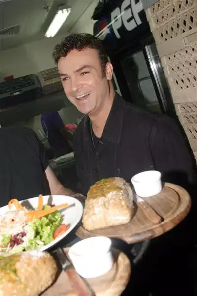 דוד ד&rsquo;אור מעלה מופע חדש
