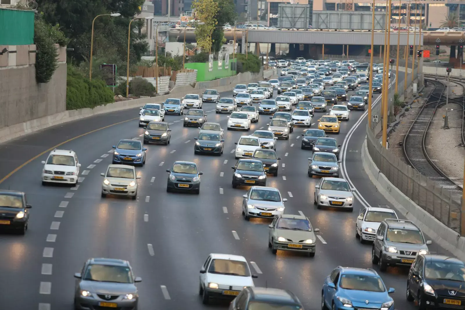 בן 29 קפץ אל מותו מגשר לה-גארדיה לנתיבי איילון