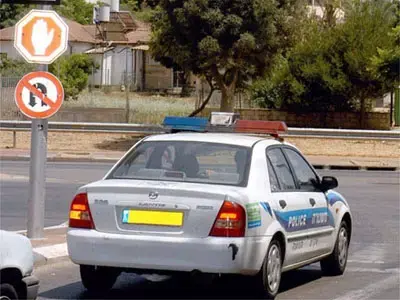 שודד ברח מתחנת משטרת גרמנית - בניידת