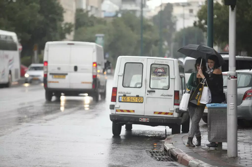 היום: גשם מקומי וסופות רעמים, חשש לשיטפונות בערבה
