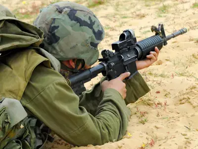 3 פלסטינים תקפו קצין נח"ל שניווט לבד באזור לטרון