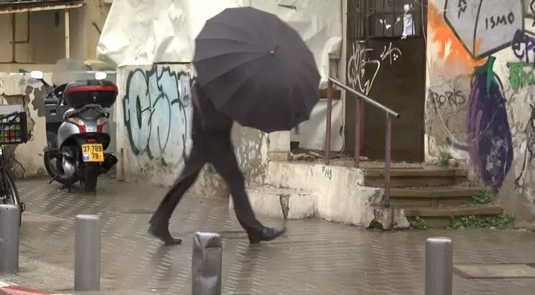 סוף שבוע סגרירי בפתח: גשם וטמפרטורות נמוכות לעונה