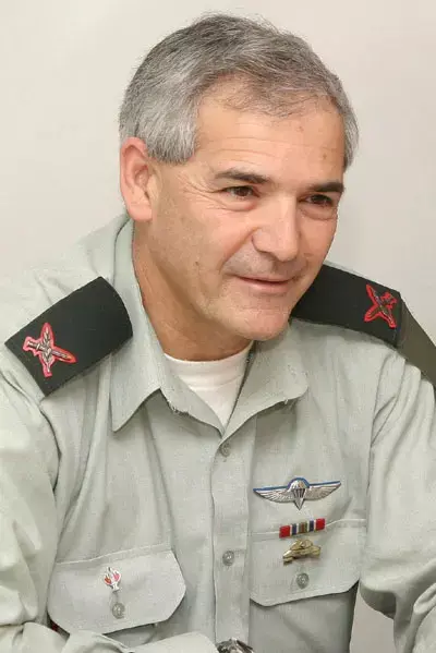 אלוף בצה"ל: חיילים יכולים לגנוב מזון מחנויות