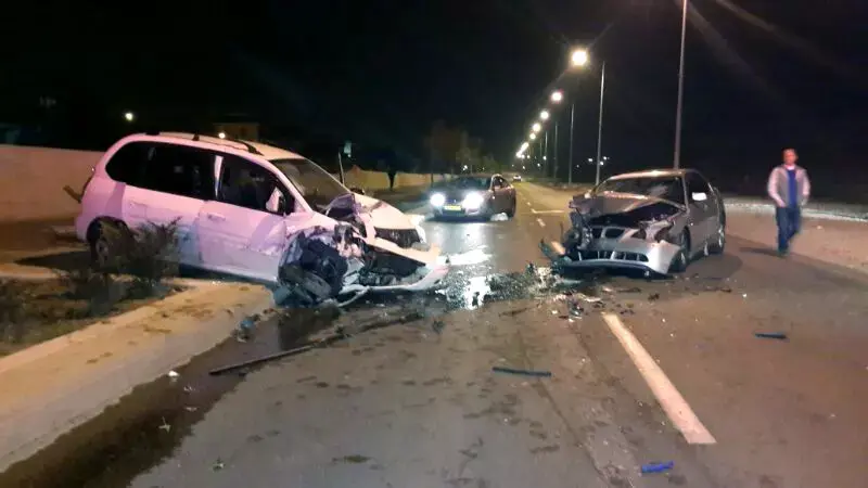 חשד ל"פגע וברח" בדרום: אם ושני ילדיה נפצעו קשה