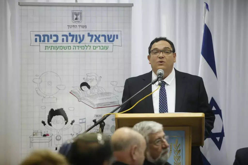למרות ההבטחות: משרד החינוך ממשיך לנכות שכר ממורים