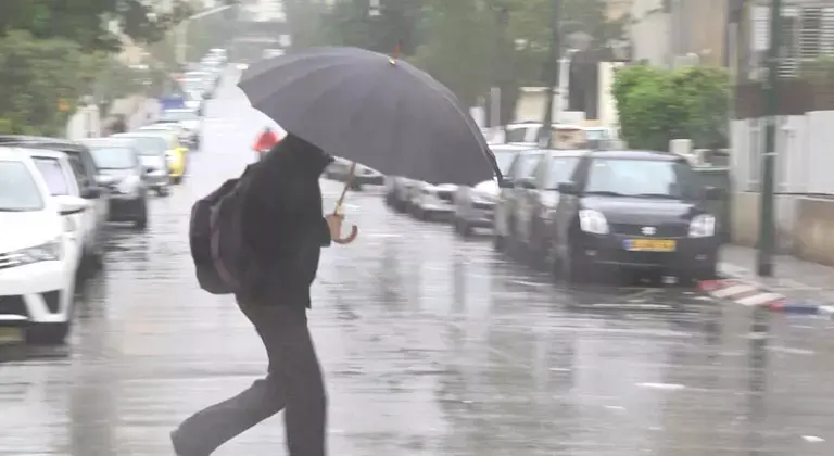 סוף שבוע חורפי: גשם, סופות רעמים וחשש לשיטפונות
