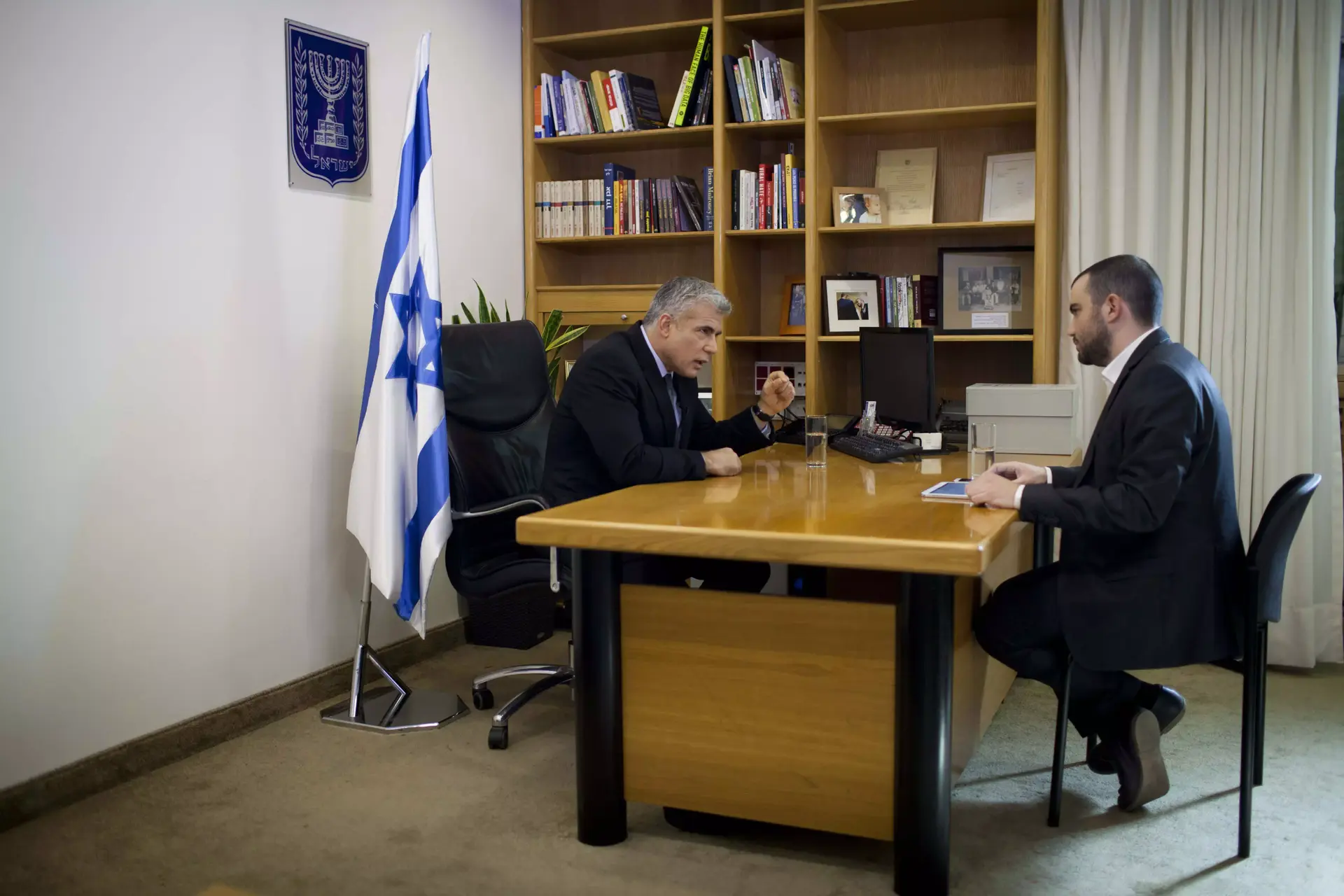 מפוני גוש קטיף: "לפיד מעכב תקציב לשיקומנו"