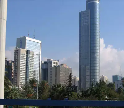 רשות המסים פשטה על חברה בבורסת היהלומים; שניים נעצרו