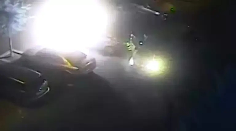 "הוצאנו עליך חוזה": סכסוך נגמר בשריפת רכב. תיעוד