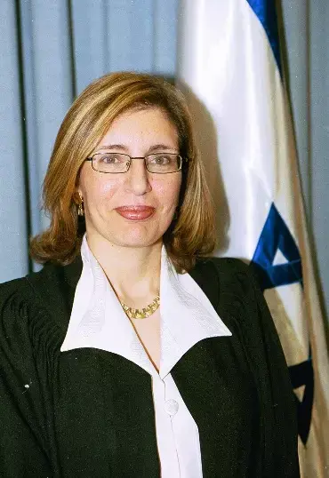 כתובת נאצה נגד שופטת שלום בכפר סבא: "תיזהרי"