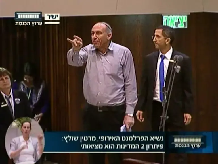 שולץ על הסערה בכנסת: "מחויב לייצג את עמדת הפרלמנט"
