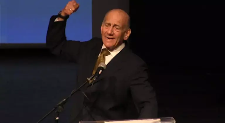 הדיל המסתמן של זקן: שנה ו-4 בכלא תמורת עדות נגד אולמרט