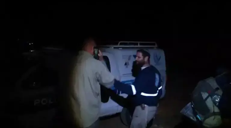 צפו: מאות נערים מחולצים בעקבות שיטפון בהרי אילת