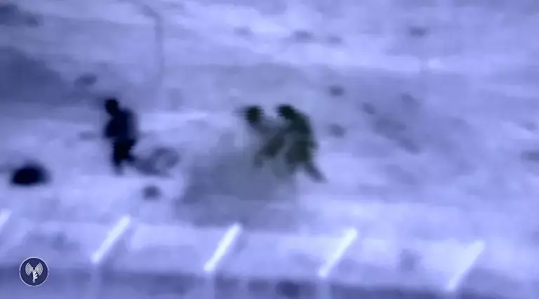 תיעוד: חוליית חיזבאללה בניסיון הנחת מטען בגולן