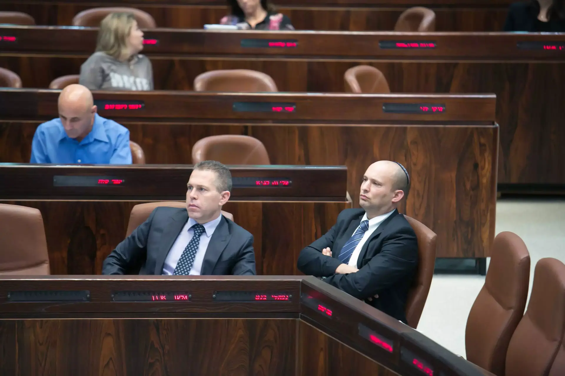 בנט: שחרור 400 אסירים פלסטינים "לא יקום ולא יהיה"