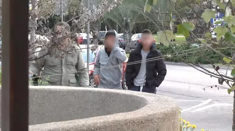 האונס הקבוצתי: "בני אפילו לא יודע לנשק נערה"