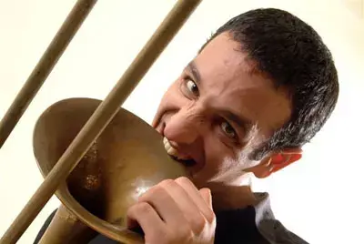 אבי ליבוביץ יארח את גיא מר