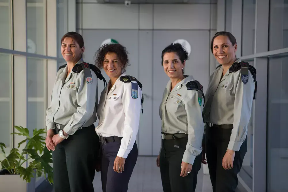 כל הדרך לפסגה: הקצינות שהקדישו את חייהן למדינה