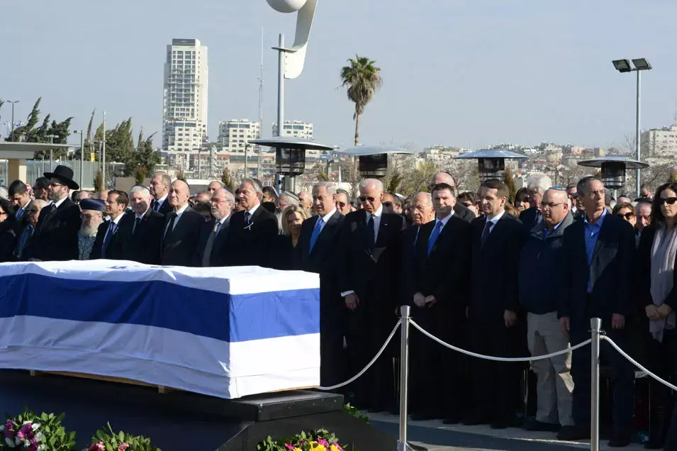 אריאל שרון הלך לעולמו