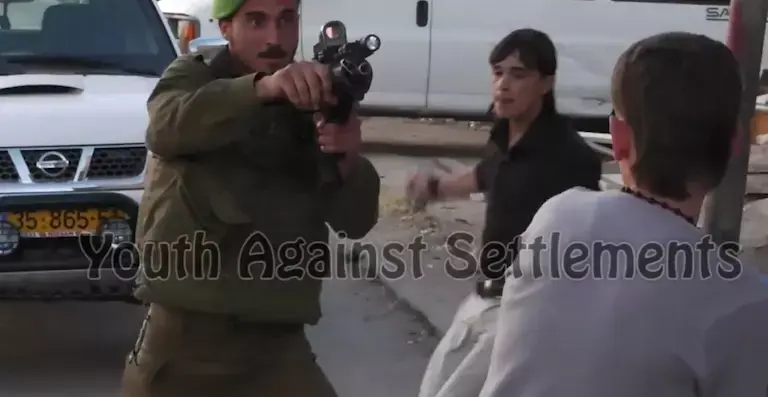 סערת "דוד הנחלאווי": איך מענישים רבבות חיילים שעשו לייק?