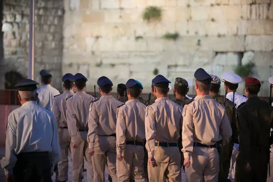 החדשות בדקה: שרב ביום הזיכרון, כוחות ההצלה בכוננות